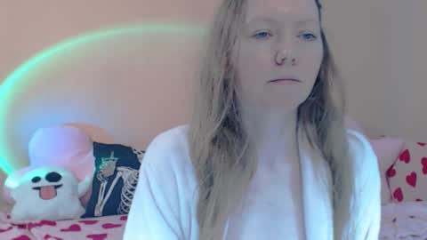 Snapshot of fanatka chatting on March 16, 5:44 am BUNNYGal online show from March 16, 5:44 am