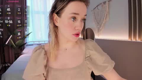 fancyamelia online show from March 15, 9:59 am