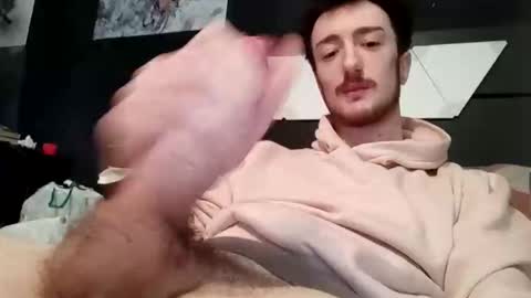 fanekade online show from December 5, 10:35 am