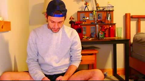 Fan Friction online show from December 20, 1:25 am