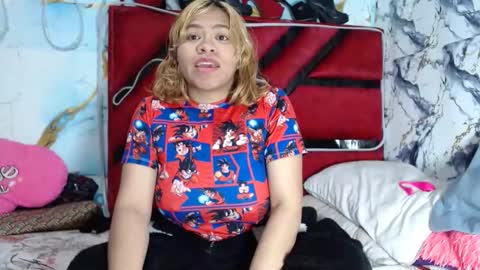 Snapshot of fantastic961397 chatting on November 17, 1:22 am fantastic961397 online show from November 17, 1:22 am