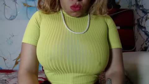 Snapshot of fantastic961397 chatting on November 22, 9:03 pm fantastic961397 online show from November 22, 9:03 pm