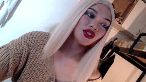 DANIELLA - DONT FORGET TO GIVE ME A THUMBSU UP online show from July 22, 3:20 am