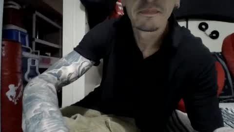Snapshot of fantasydesire83 chatting on May 10, 8:47 pm fantasydesire83 online show from May 10, 8:47 pm