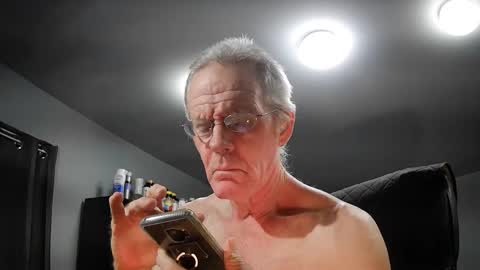 fantasyresort online show from December 2, 3:58 am