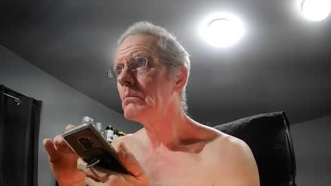 fantasyresort online show from December 8, 4:25 am