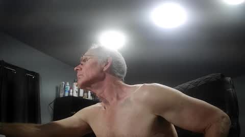 fantasyresort online show from December 1, 4:06 am