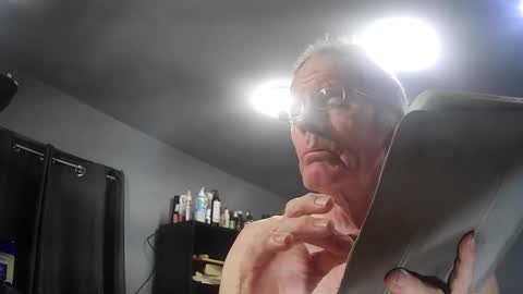 fantasyresort online show from January 8, 4:04 am