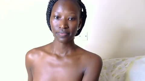 Snapshot of fantee_eeh chatting on June 12, 11:20 am pretty slim online show from June 12, 11:20 am