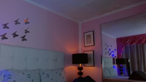 Snapshot of farahh_magdaly chatting on December 24, 11:06 am Farah online show from December 24, 11:06 am