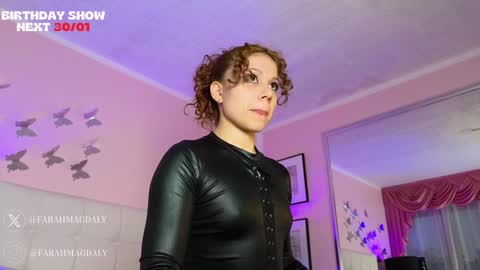 Snapshot of farahh_magdaly chatting on January 21, 12:07 pm Farah online show from January 21, 12:07 pm