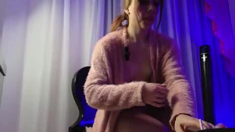 Snapshot of farahh_magdaly chatting on February 18, 12:06 pm Farah online show from February 18, 12:06 pm