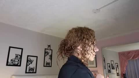 Snapshot of farahh_magdaly chatting on March 12, 12:04 pm Farah online show from March 12, 12:04 pm