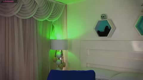 Snapshot of farahh_magdaly chatting on October 24, 12:12 pm Farah online show from October 24, 12:12 pm