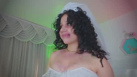 Snapshot of farahh_magdaly chatting on October 31, 12:06 pm Farah online show from October 31, 12:06 pm