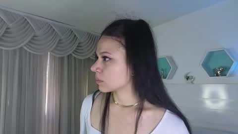 Snapshot of farahh_magdaly chatting on November 7, 12:05 pm Farah online show from November 7, 12:05 pm