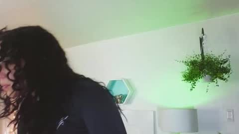 Snapshot of farahh_magdaly chatting on November 13, 12:04 pm Farah online show from November 13, 12:04 pm