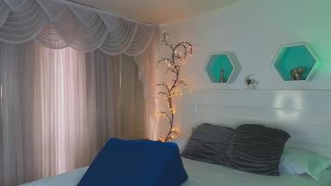 Snapshot of farahh_magdaly chatting on November 18, 12:09 pm Farah online show from November 18, 12:09 pm