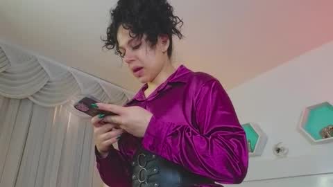 Snapshot of farahh_magdaly chatting on November 19, 12:05 pm Farah online show from November 19, 12:05 pm