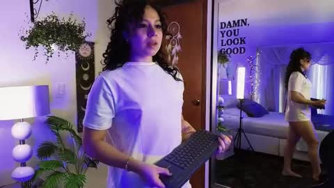 Snapshot of farahh_magdaly chatting on November 22, 12:04 pm Farah online show from November 22, 12:04 pm