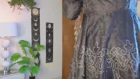 Snapshot of farahh_magdaly chatting on December 4, 12:03 pm Farah online show from December 4, 12:03 pm