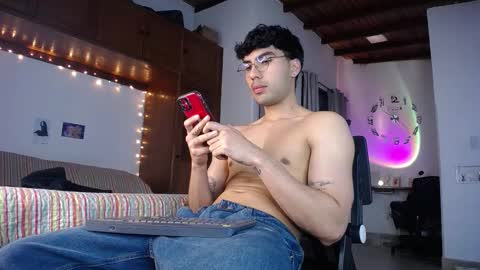 farid_24 online show from March 23, 3:21 am