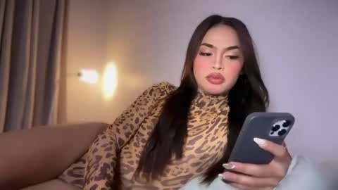 farrahmoanx online show from June 8, 5:57 pm