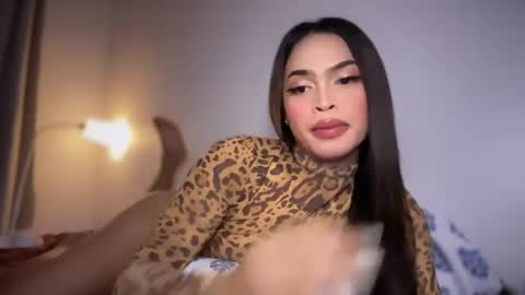 farrahmoanx online show from June 10, 1:54 pm
