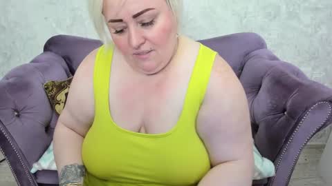 fashiona online show from September 22, 8:55 pm