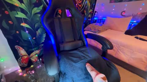 Snapshot of fat_fabulous1981 chatting on March 5, 4:24 am Sarah online show from March 5, 4:24 am