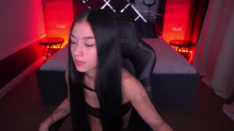 Snapshot of fatalenellie chatting on October 25, 9:42 pm Nellie online show from October 25, 9:42 pm