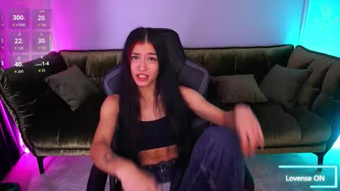 Snapshot of fatalenellie chatting on November 13, 2:54 am Nellie online show from November 13, 2:54 am