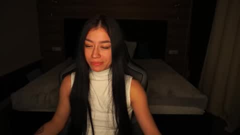 Snapshot of fatalenellie chatting on November 27, 8:44 pm Nellie online show from November 27, 8:44 pm