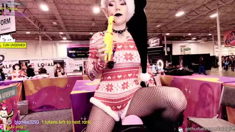  Lily  Waifu  online show from December 8, 6:17 pm