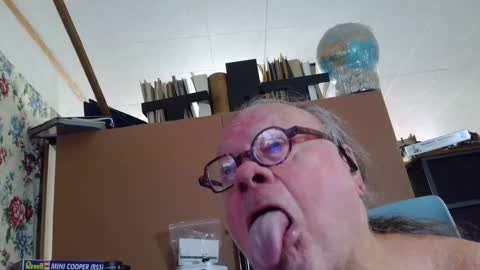 Fred. online show from September 13, 8:41 pm