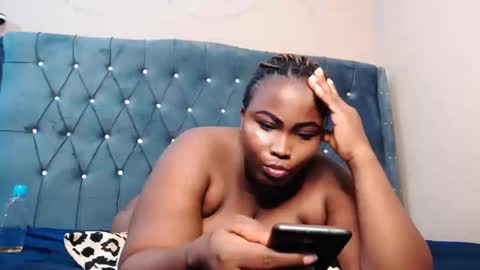 Snapshot of fatpussy348 chatting on January 25, 4:34 am i like my pussy been toture online show from January 25, 4:34 am