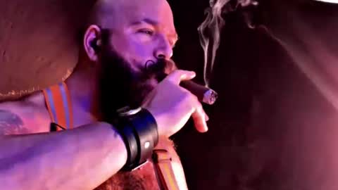 Snapshot of fatredneckpapa chatting on November 23, 5:24 pm FAT PAPA online show from November 23, 5:24 pm