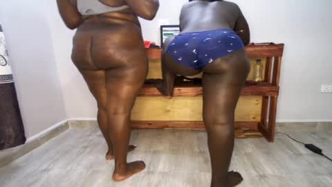 favgal online show from February 26, 1:52 pm