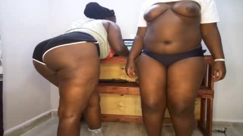 favgal online show from March 9, 11:46 pm