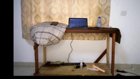 favgal online show from December 17, 6:52 am