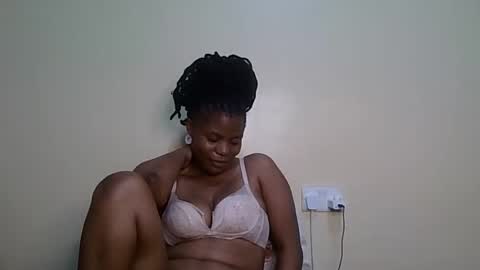 Snapshot of fayzah_fah chatting on April 27, 2:42 am Faith online show from April 27, 2:42 am