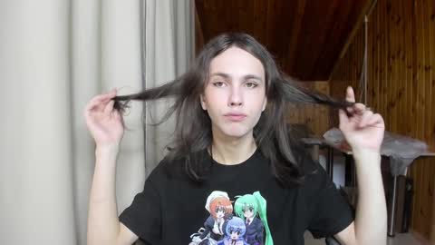 Snapshot of fcherthth chatting on December 16, 6:16 pm Mark online show from December 16, 6:16 pm