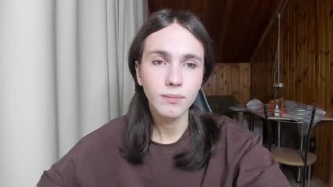 Snapshot of fcherthth chatting on December 20, 8:01 pm Mark online show from December 20, 8:01 pm