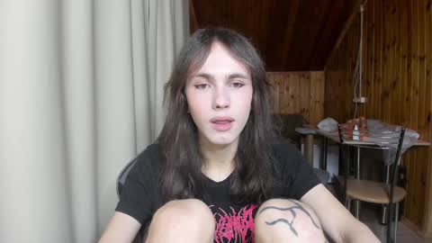 Snapshot of fcherthth chatting on December 21, 10:30 pm Mark online show from December 21, 10:30 pm