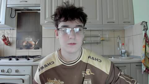 Snapshot of fckmikh chatting on December 20, 12:16 pm Michael online show from December 20, 12:16 pm