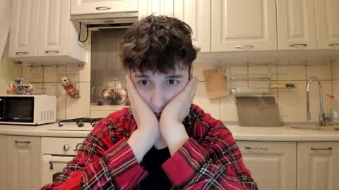 Snapshot of fckmikh chatting on December 23, 7:52 pm Michael online show from December 23, 7:52 pm