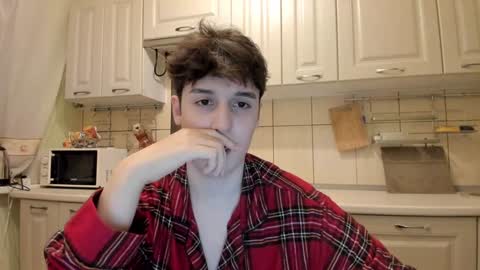 Snapshot of fckmikh chatting on December 23, 10:55 pm Michael online show from December 23, 10:55 pm