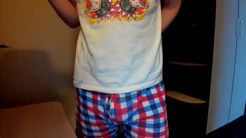 Snapshot of fckmikh chatting on November 27, 10:28 am Michael online show from November 27, 10:28 am