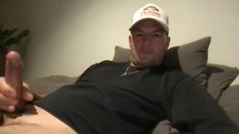 Snapshot of fdck75 chatting on December 18, 1:22 am fdck75 online show from December 18, 1:22 am