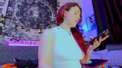 Snapshot of fearlessdiva_x chatting on June 4, 2:06 am Diva online show from June 4, 2:06 am